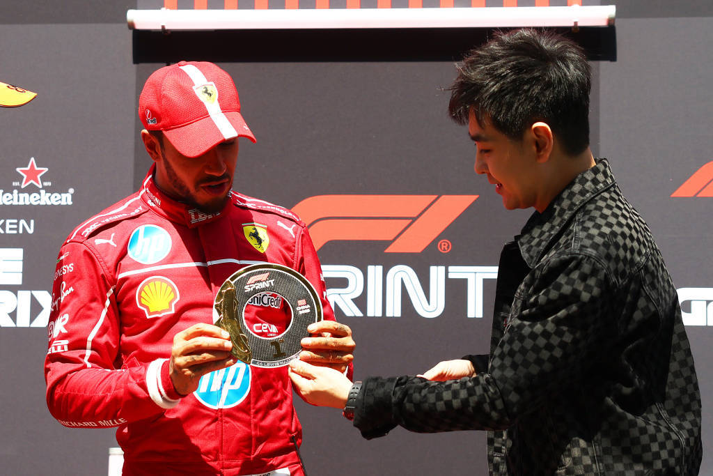 开云体育APP下载-法拉利力克阿斯顿马丁，汉密尔顿扛起全队的简单介绍