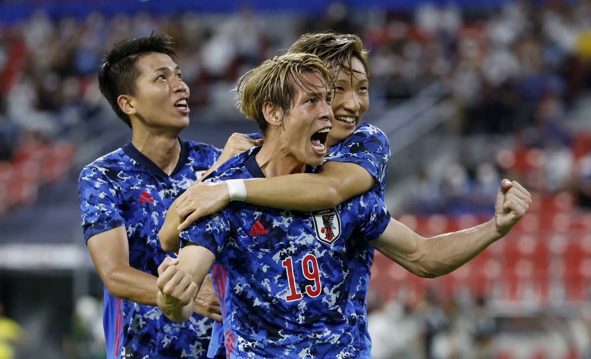 日本队鏖战马来西亚队，郑思维带队取胜