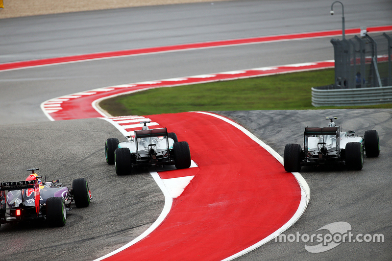 威廉姆斯翻盘梅赛德斯，汉密尔顿统治全场的简单介绍