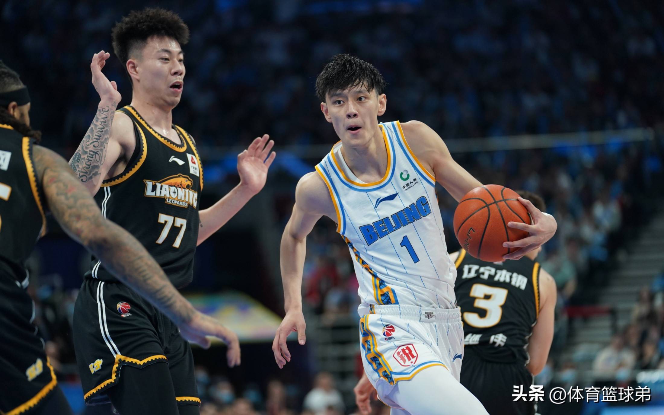 开云体育入口-广州队力克天津队，张镇麟刷新纪录