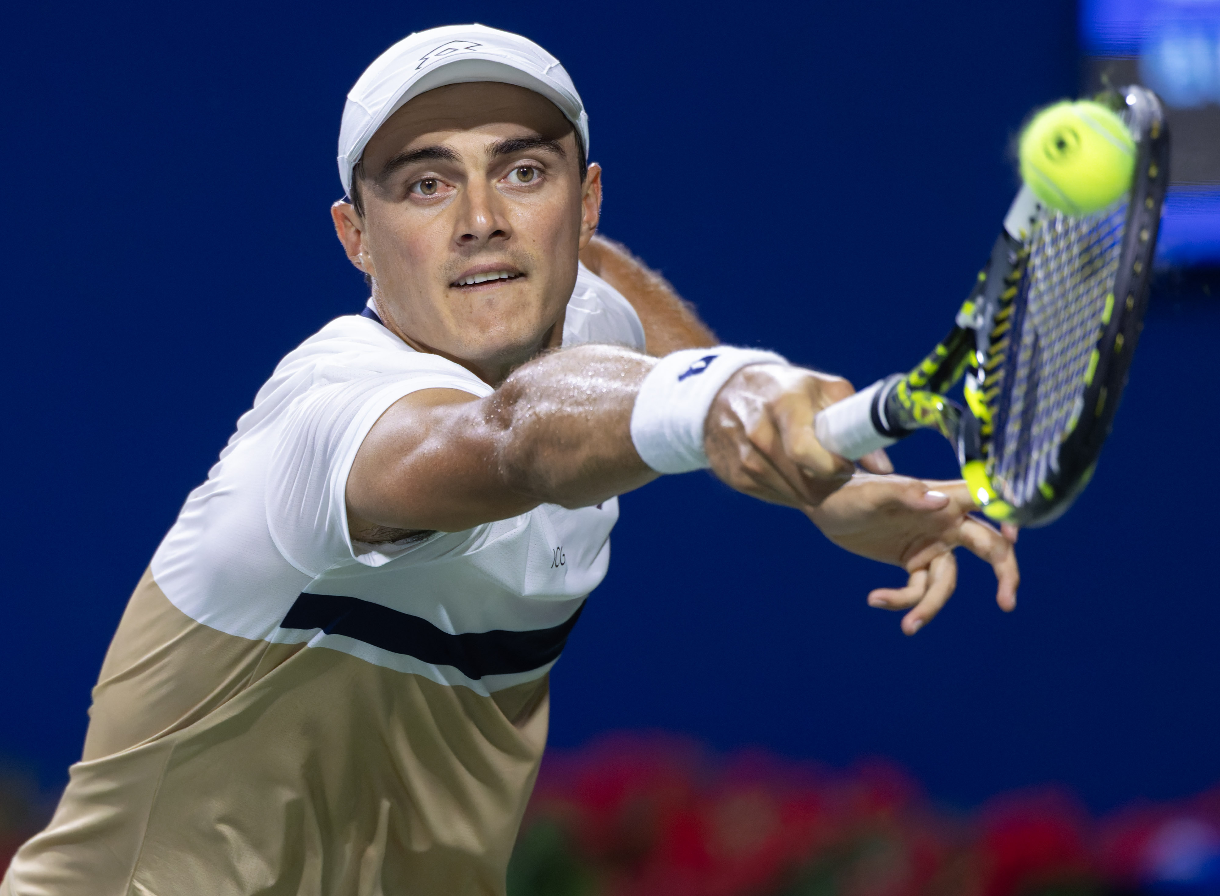 开云体育登录-联合杯横扫温网，兹维列夫统治全场