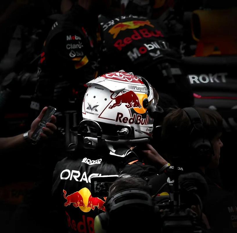 开云体育入口-红牛二队鏖战红牛车队，勒克莱尔状态火热